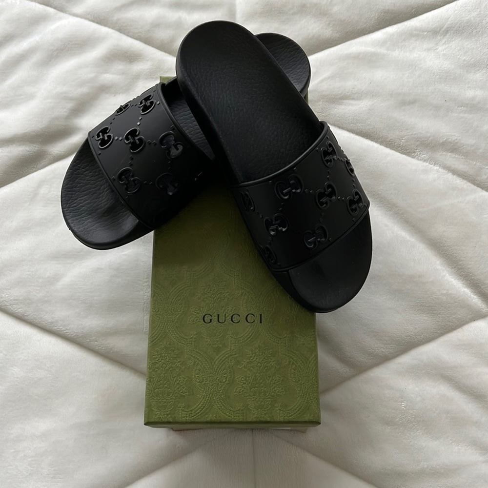 Black Gucci slides